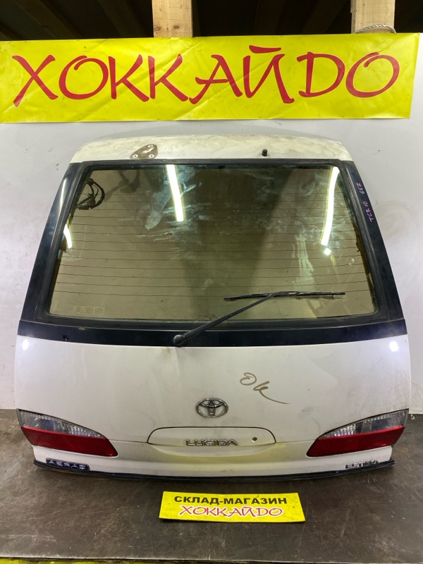 Дверь задняя багажника Toyota Estima Lucida TCR10G 2TZ-FE 08.1996