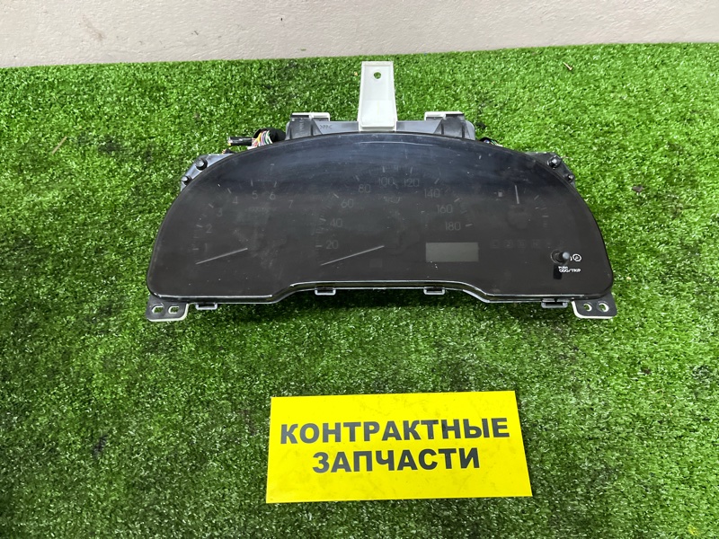 Комбинация приборов Toyota Ipsum ACM21W 2AZ-FE 05.2001