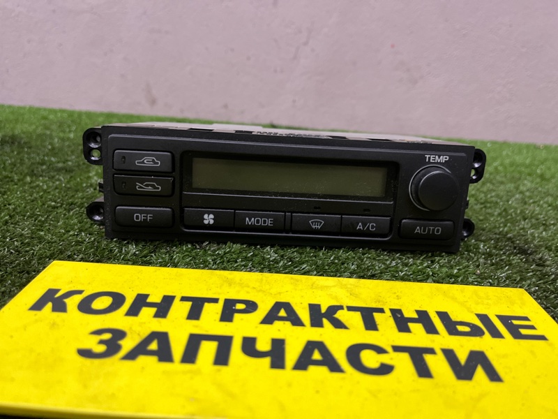 Блок управления климат-контролем Nissan Liberty RM12 QR20DE 05.2001