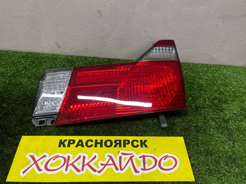 Фонарь вставка багажника Toyota Alphard ANH15W 2AZ-FXE 05.2002 задний правый