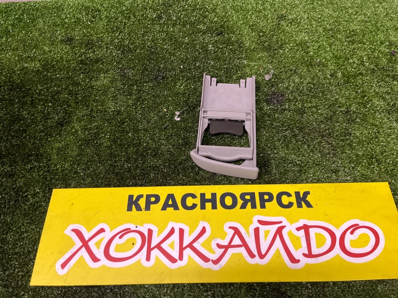 Подстаканник Toyota Opa ZCT10 1ZZ-FE 05.2000 передний правый