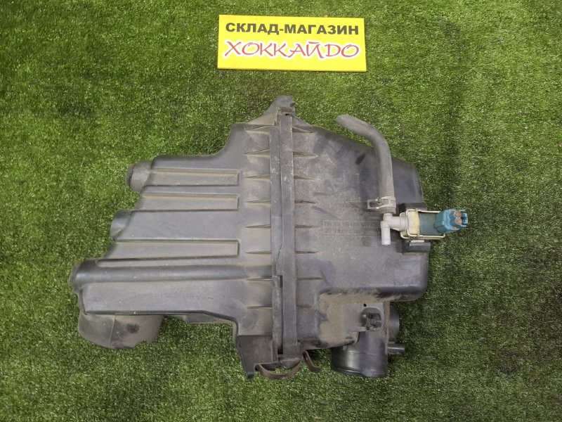 Корпус воздушного фильтра Toyota Porte NNP10 2NZ-FE 07.2004