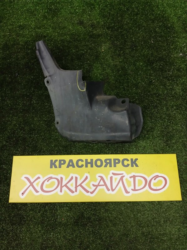 Подкрылок Toyota Vitz NCP10 2NZ-FE 12.2001 задний правый