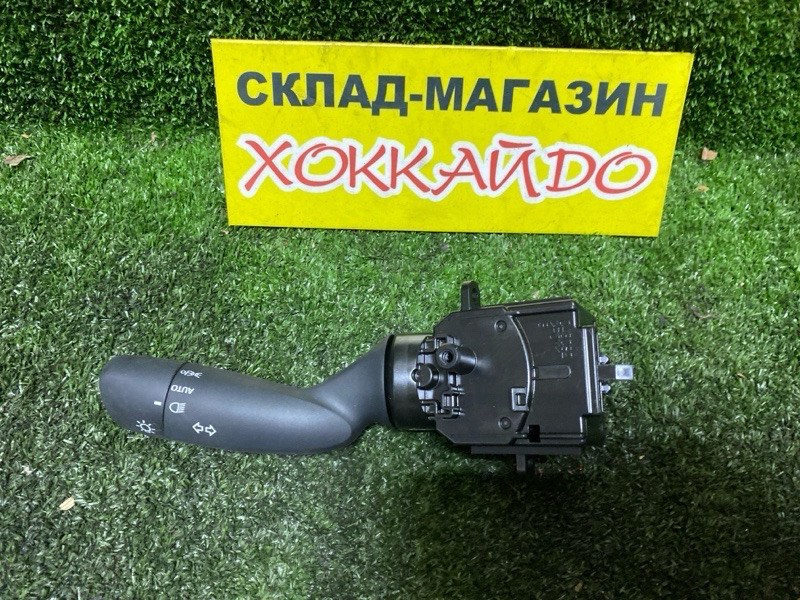 Переключатель фар Toyota Yaris Cross MXPB10 M15A-FKS 05.2020