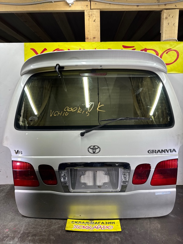 Дверь задняя багажника Toyota Granvia VCH10W 5VZ-FE 08.1999