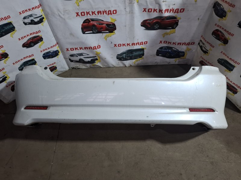 Бампер Toyota Wish ZNE10G 1ZZ-FE 09.2005 задний