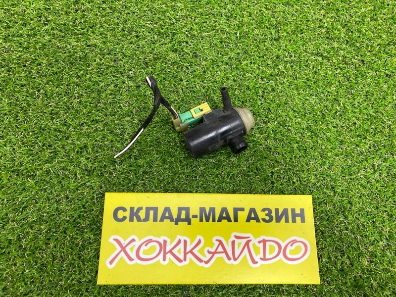 Мотор омывателя Honda Stepwgn RF3 K20A 04.2001 передний