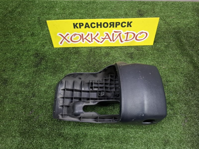 Кожух рулевой колонки Toyota Wish ZNE10G 1ZZ-FE 01.2003