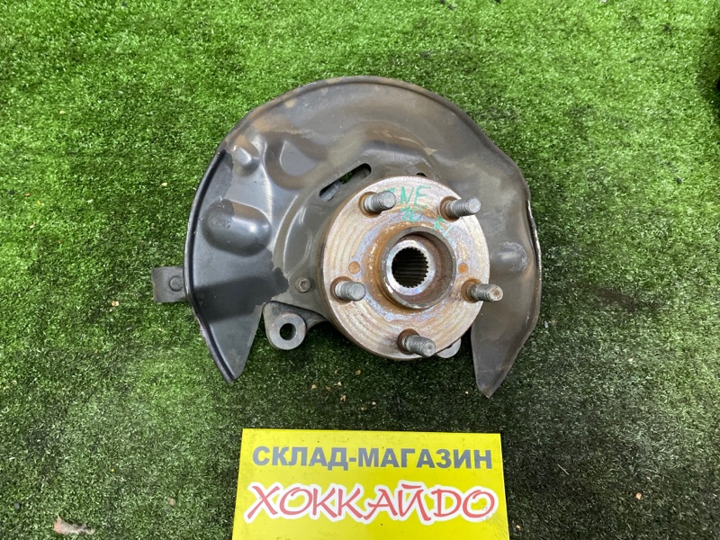 Ступица Toyota Wish ZNE10G 1ZZ-FE 01.2003 передняя левая