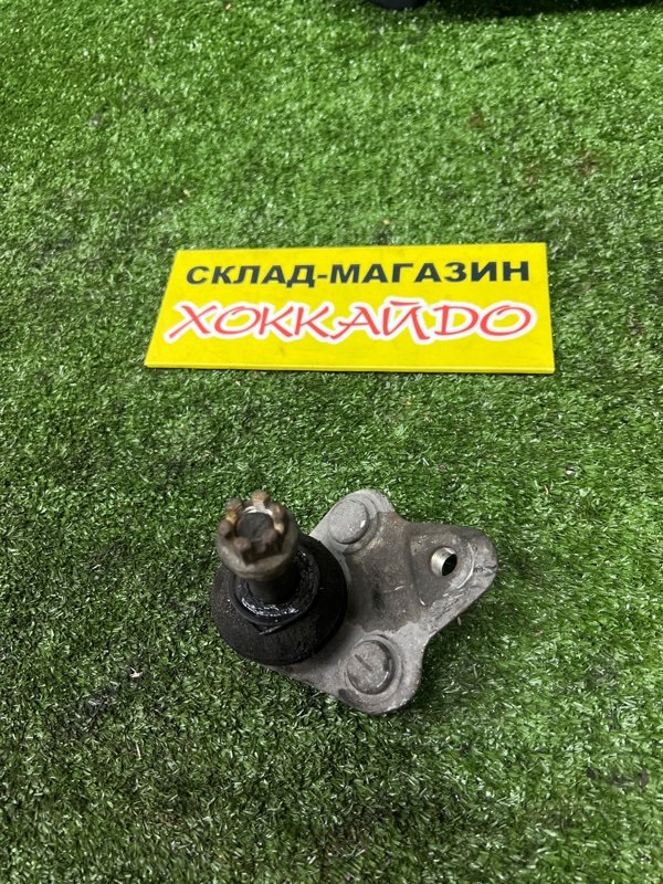 Шаровая Toyota Wish ZNE10G 1ZZ-FE 01.2003