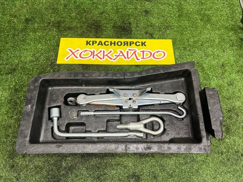 Домкрат Nissan Cube BZ11 CR14DE 05.2005