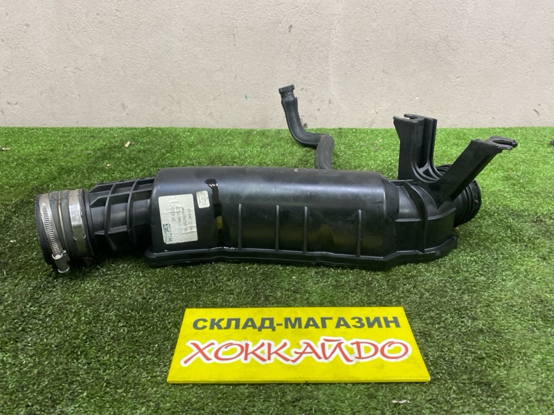 Патрубок воздушного фильтра Mercedes-Benz C-Class W203 271.940 03.2000