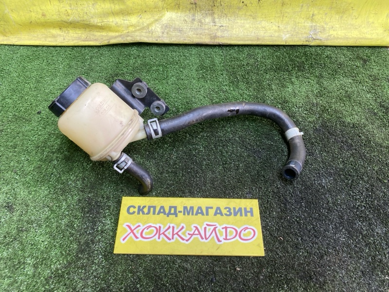Бачок гидроусилителя Nissan Serena PC24 SR20DE 06.1999
