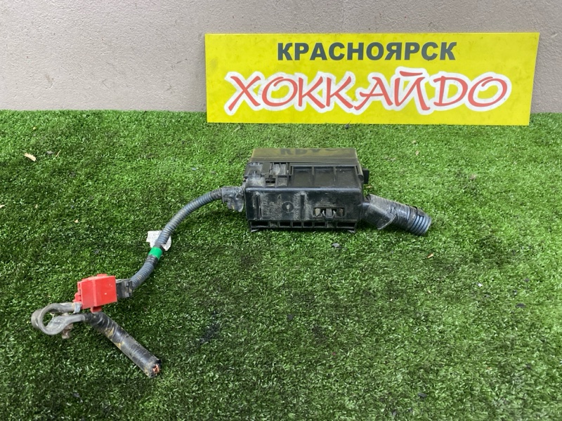 Блок предохранителей Nissan Bluebird QU14 QG18DE 09.1998