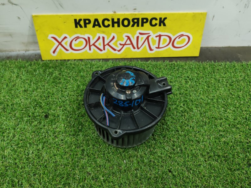 Вентилятор печки Toyota Ist NCP65 1NZ-FE 05.2002