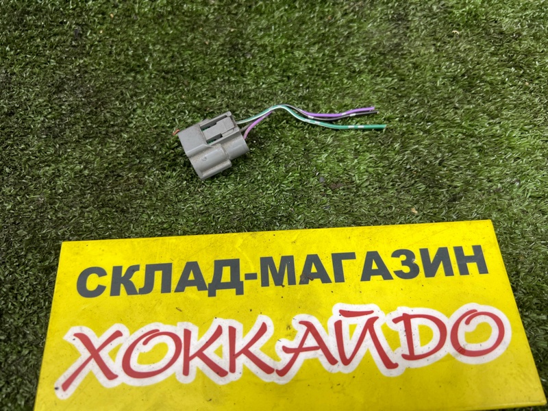 Разъем Nissan AD VHNY11 QG18DE 08.2002 (б/у)