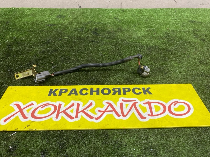 Датчик положения коленвала Honda Logo GA3 D13B 10.1996