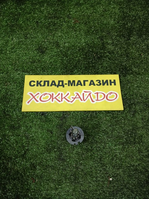 Лампа ксеноновая Toyota Wish ZNE10G 1ZZ-FE 01.2003 (б/у)