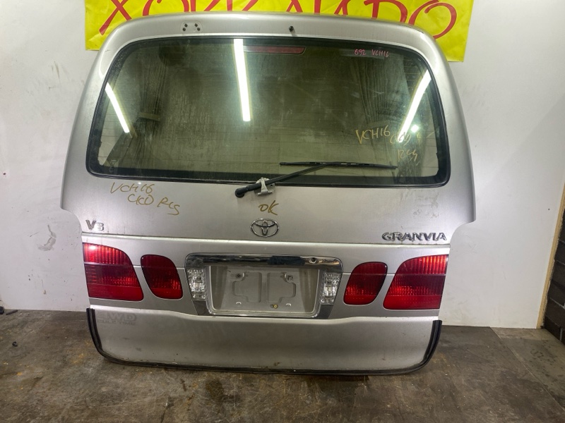 Дверь задняя багажника Toyota Granvia VCH16W 5VZ-FE 08.1999 задняя (б/у)