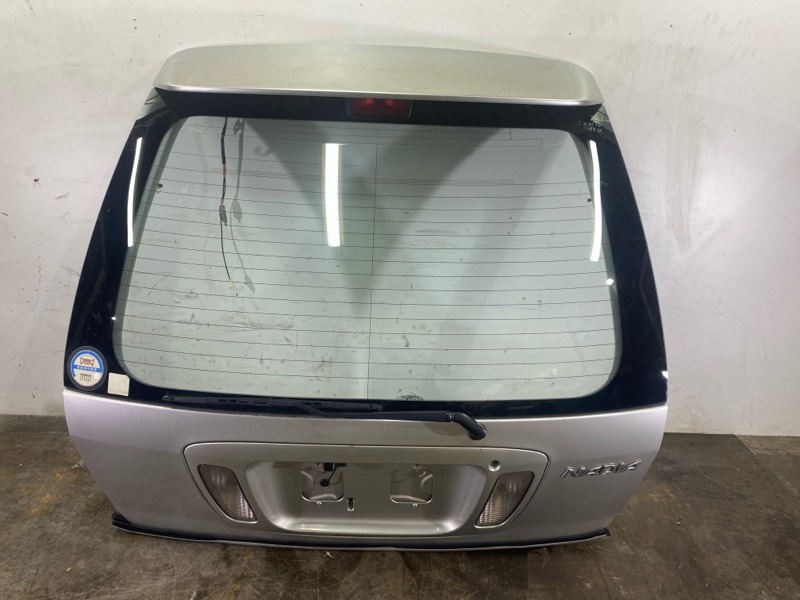 Дверь задняя багажника Toyota Nadia SXN10 3S-FE 08.1998 задняя (б/у)