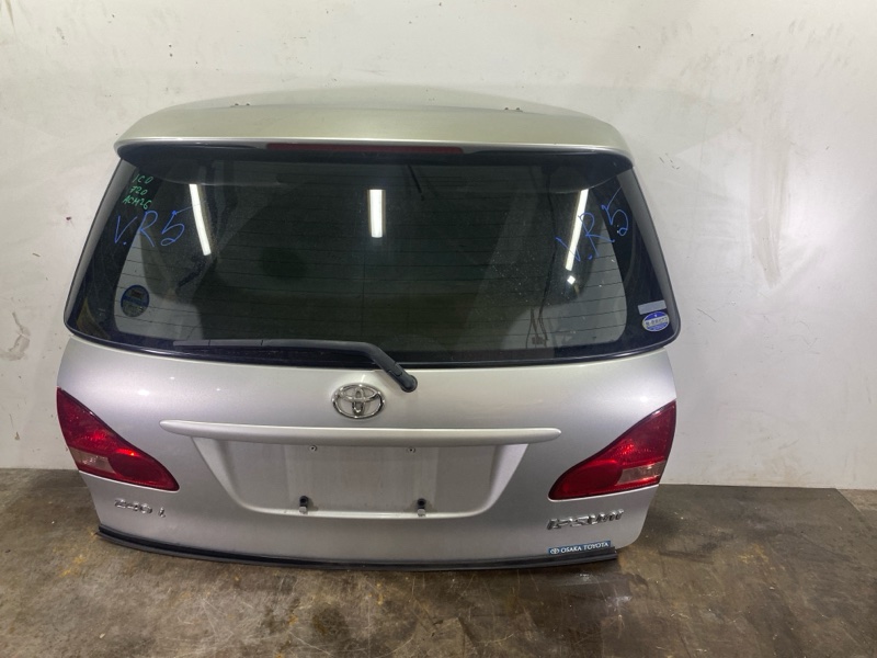 Дверь задняя багажника Toyota Ipsum ACM26W 2AZ-FE 05.2001 (б/у)