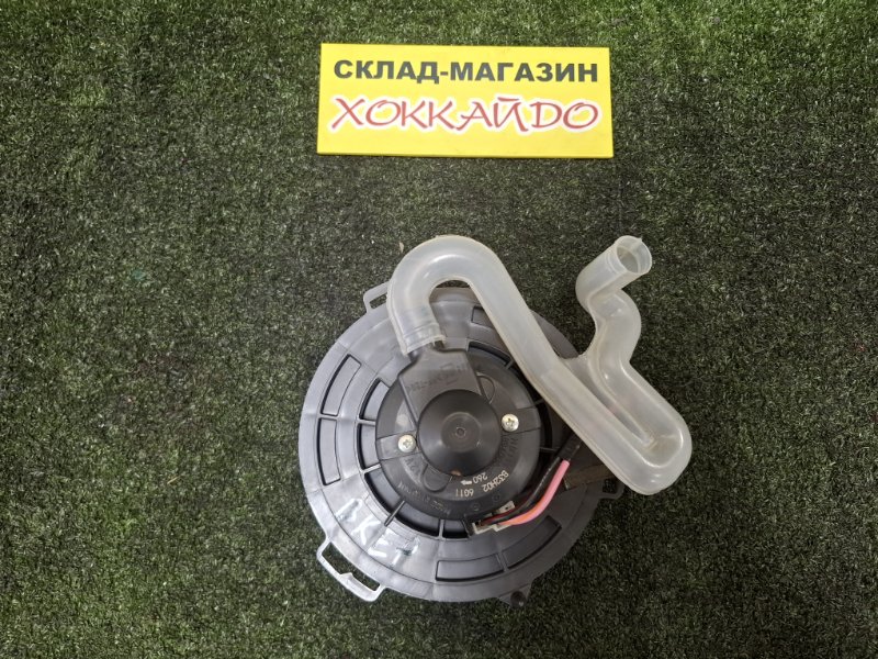 Вентилятор печки Mazda Axela BKEP ZY-VE 10.2003 передний (б/у)