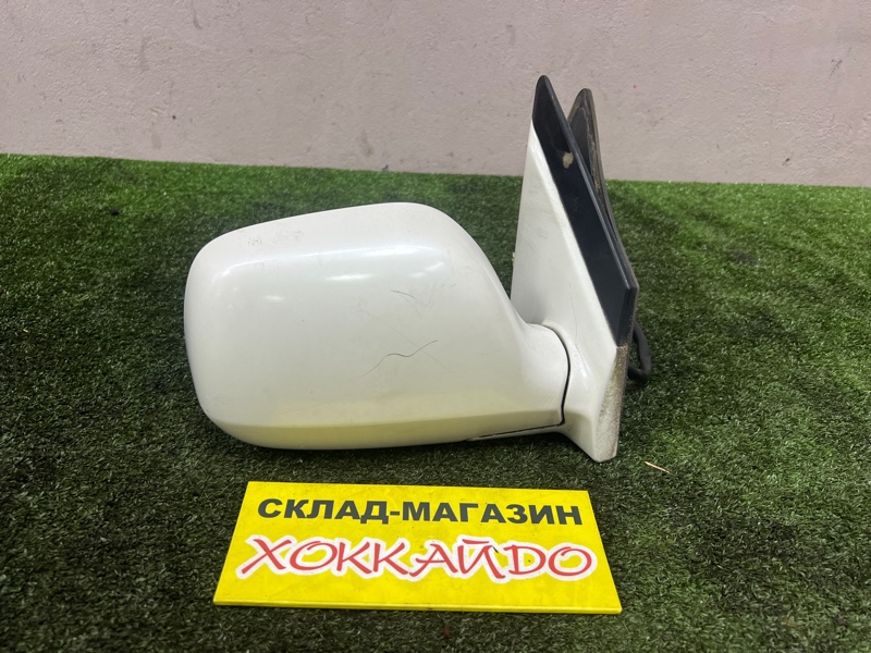 Зеркало боковое Toyota Ipsum SXM10G 3S-FE 04.1998 правое (б/у)