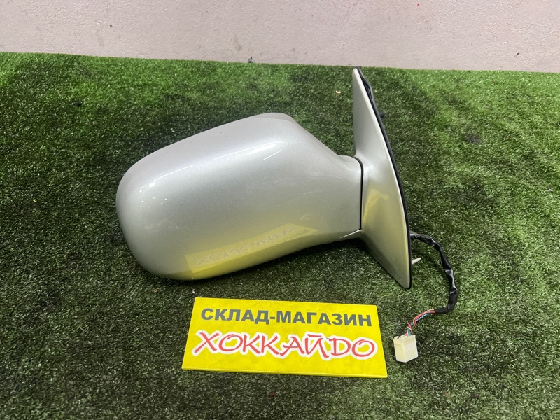 Зеркало боковое Toyota Granvia VCH16W 5VZ-FE 08.1999 правое (б/у)