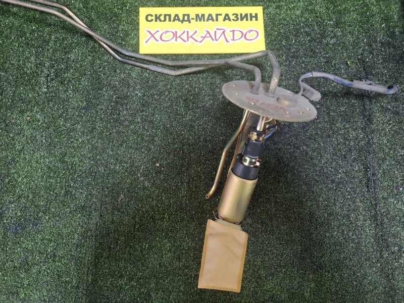 Насос топливный Toyota Granvia VCH16W 5VZ-FE 08.1999 (б/у)