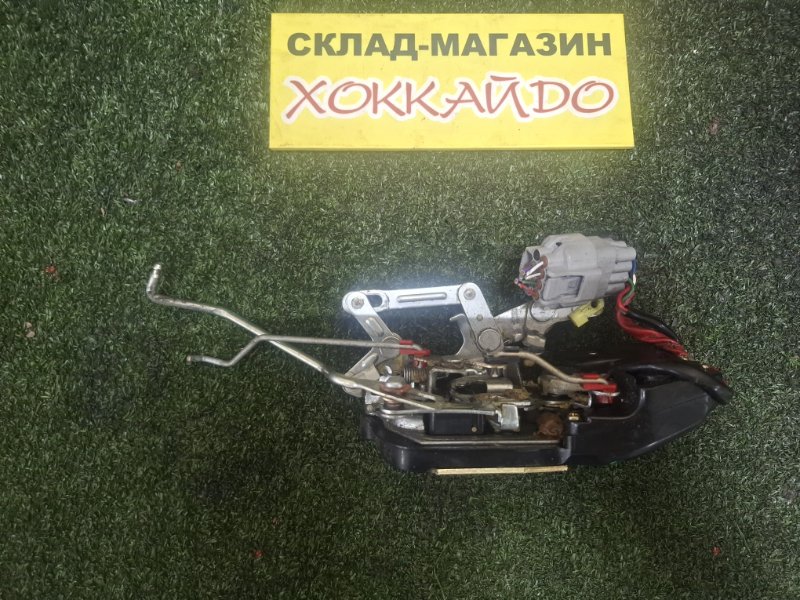 Замок дверной Toyota Granvia KCH10 1KZ-TE 08.1995 передний правый (б/у)