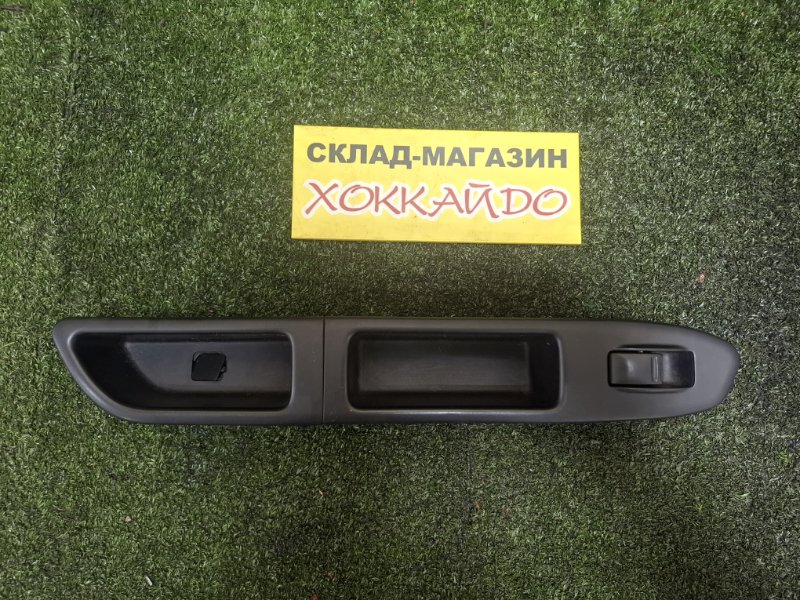 Кнопка стеклоподъемника Subaru Forester SG5 EJ205 02.2002 передняя левая (б/у)
