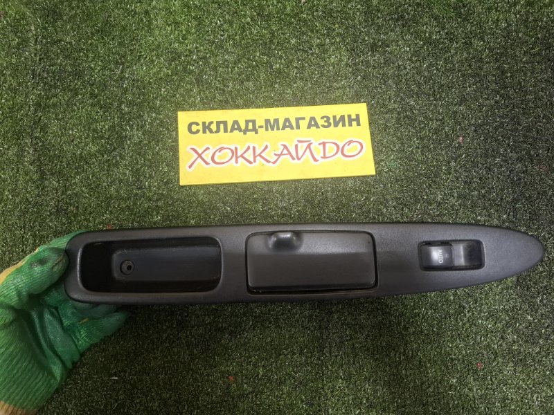 Кнопка стеклоподъемника Toyota Ipsum ACM26W 2AZ-FE 05.2001 задняя правая (б/у)