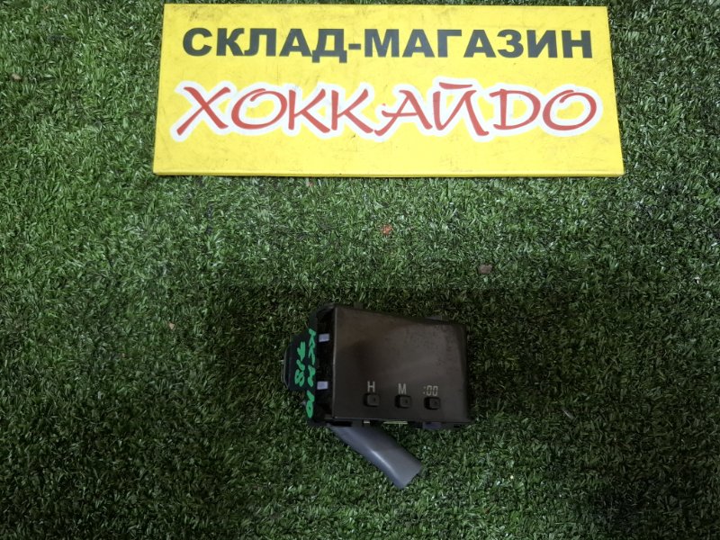 Часы Toyota Granvia KCH10 1KZ-TE 08.1995 (б/у)