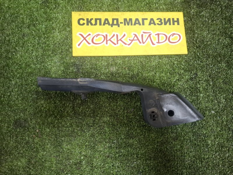 Клипса бампера Toyota Nadia SXN10 3S-FE 08.1998 передняя левая (б/у)