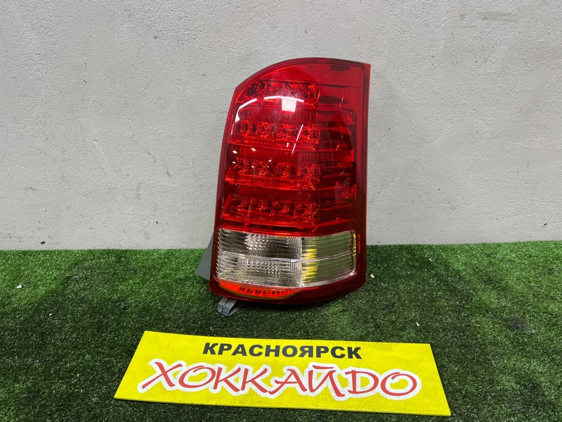 Фонарь стоп-сигнала Toyota Wish ZNE10G 1ZZ-FE 09.2005 правый (б/у)