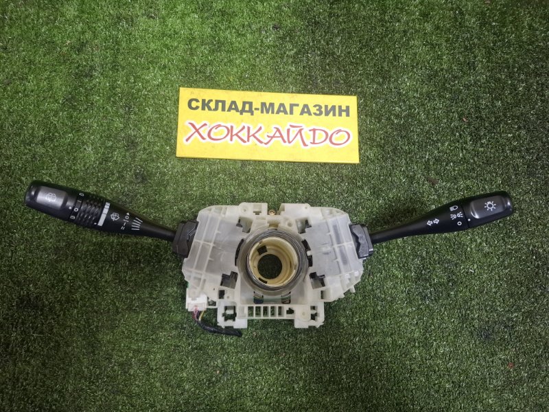 Переключатель фар Mitsubishi Dion CR9W 4G63 01.2000 (б/у)