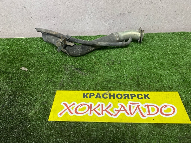 Горловина топливного бака Mitsubishi Pajero V45W 6G74 05.1997 (б/у)