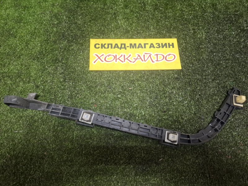 Клипса бампера Honda CR-V RD7 K24A 09.2004 задняя правая (б/у)