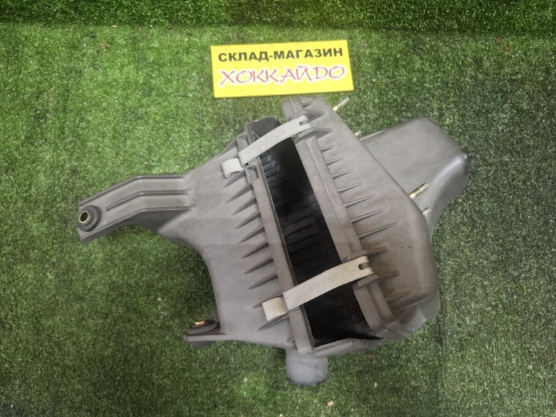 Корпус воздушного фильтра Mitsubishi Dion CR9W 4G63 01.2000 (б/у)