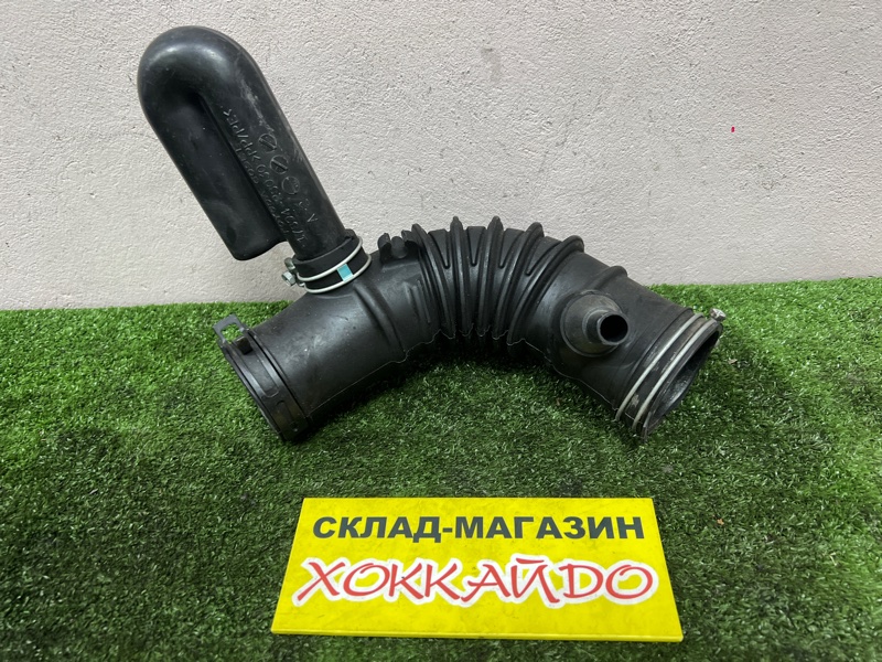 Патрубок воздушного фильтра Toyota Ipsum ACM21W 2AZ-FE 10.2003 (б/у)