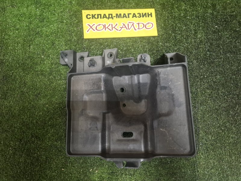 Полка под аккумулятор Mitsubishi Dion CR9W 4G63 01.2000 (б/у)