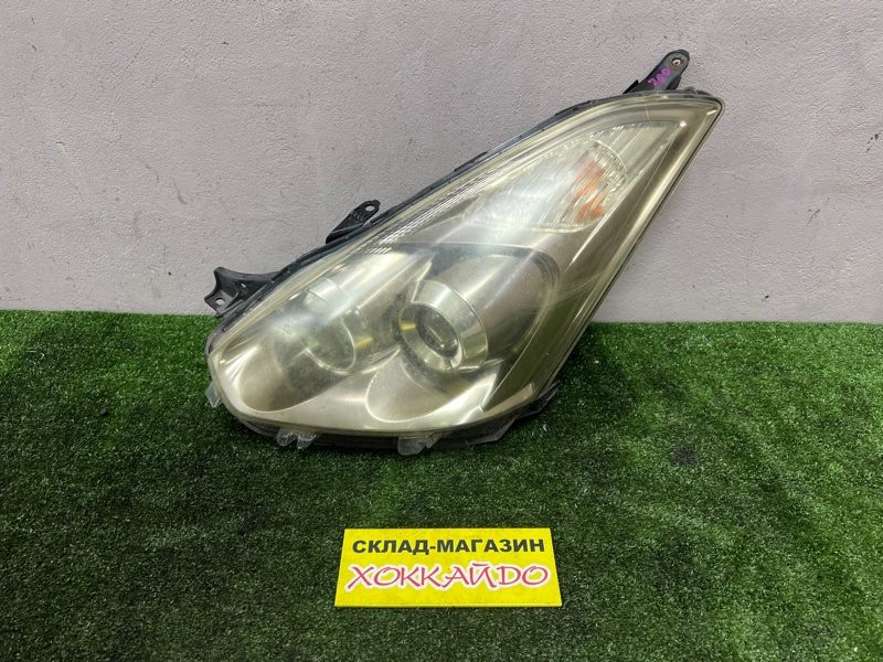 Фара Toyota Wish ZNE10G 1ZZ-FE 09.2005 левая (б/у)