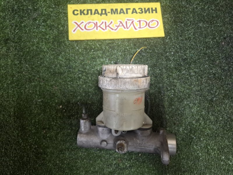 Главный тормозной цилиндр Mitsubishi Pajero V45W 6G74 05.1997 (б/у)