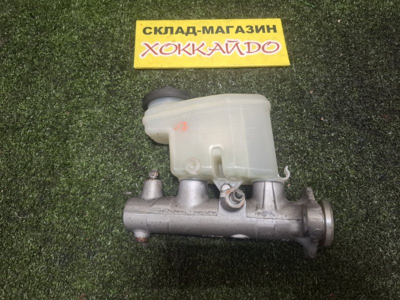 Главный тормозной цилиндр Toyota Granvia KCH10 1KZ-TE 08.1995 (б/у)
