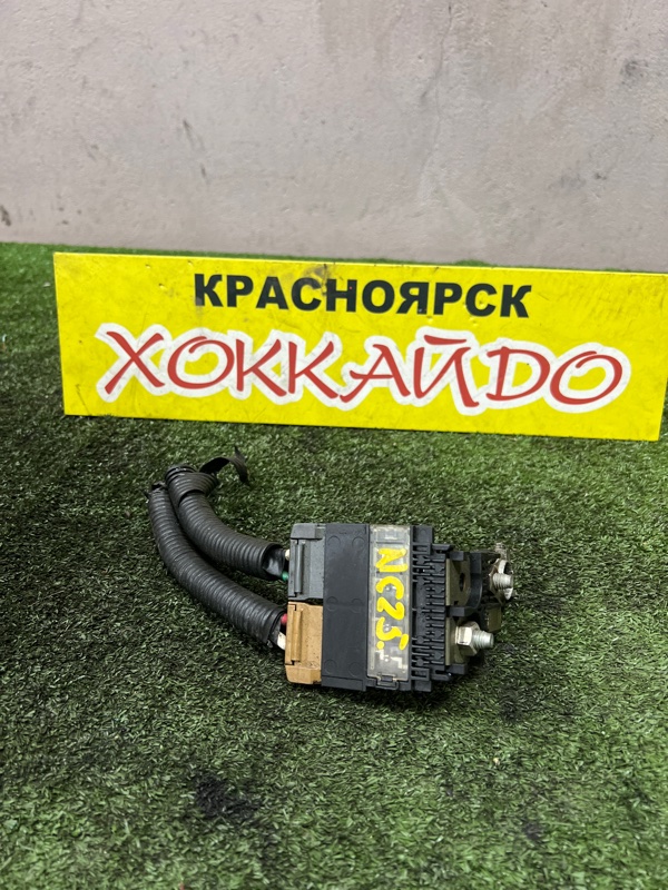 Клемма аккумулятора Nissan Serena NC25 MR20DE 05.2005 (б/у)