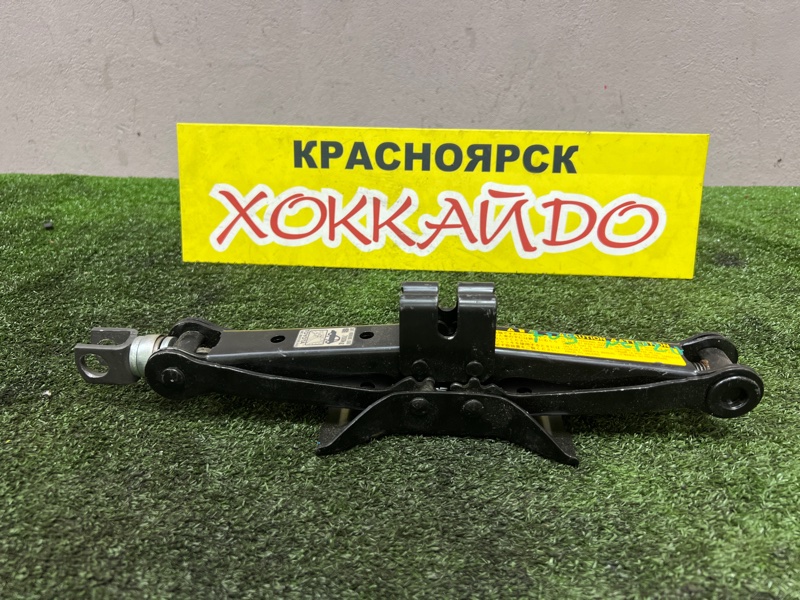Домкрат Toyota Funcargo NCP20 2NZ-FE 08.1999 (б/у)