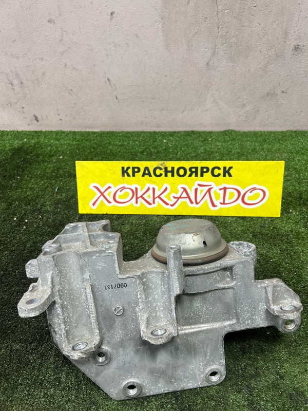 Подушка двигателя Nissan X-Trail TNT31 QR25DE 08.2007 левая (б/у)