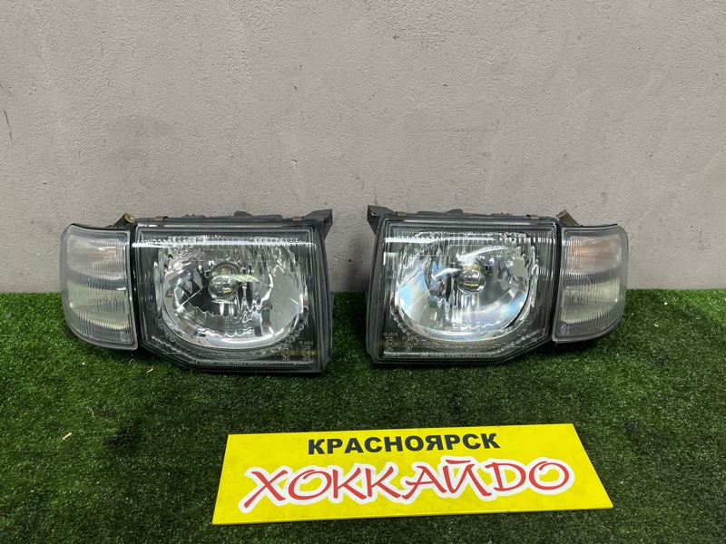 Фара Mitsubishi Pajero V45W 6G74 05.1997 (б/у)