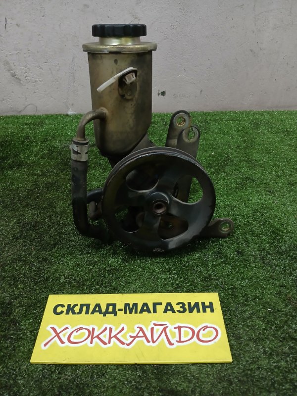 Насос гидроусилителя Toyota Vitz NCP10 2NZ-FE 01.1999 (б/у)