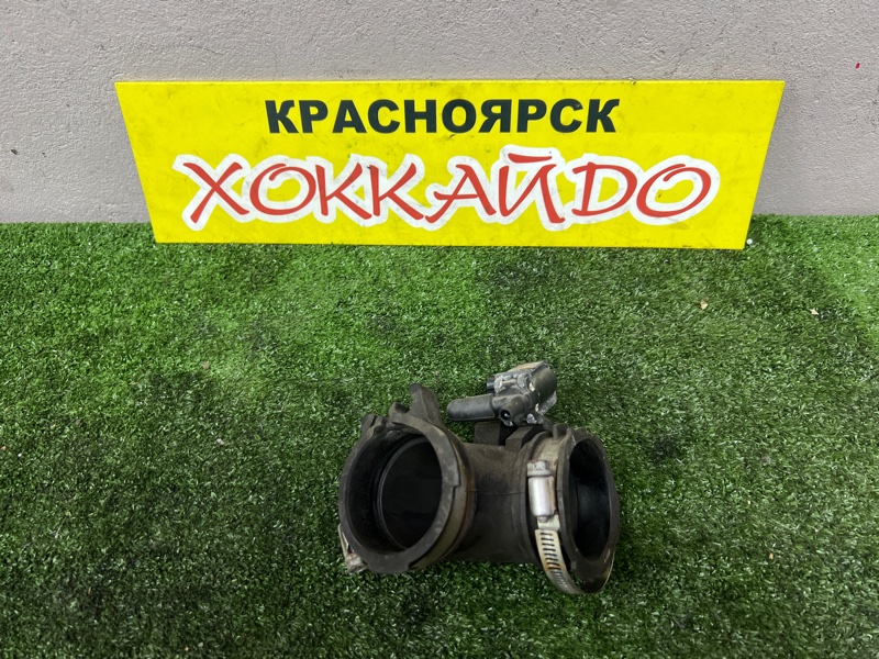Патрубок воздушного фильтра Mazda Axela BL6FJ Z6 09.2011 (б/у)
